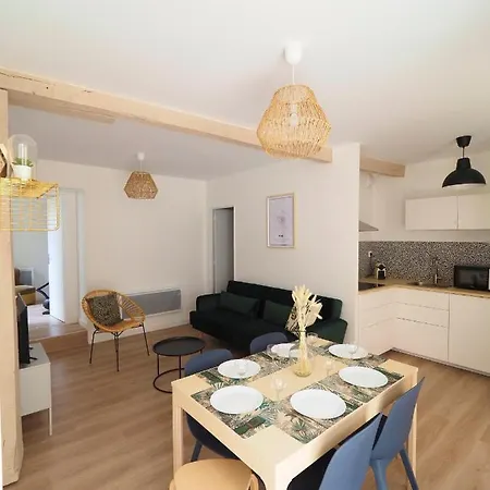 Apartment Stylish Family : T4 Avec Cour Au Coeur De *